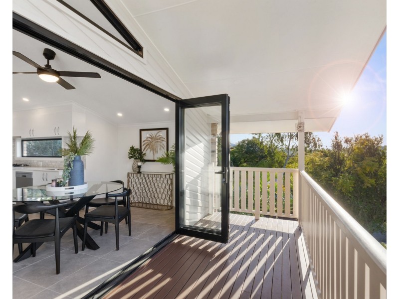 5 Lynell Street, Hamilton QLD 4007