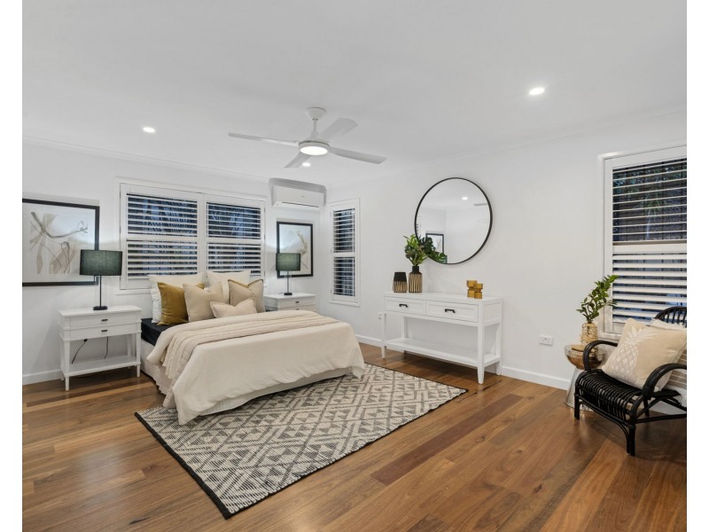 5 Lynell Street, Hamilton QLD 4007