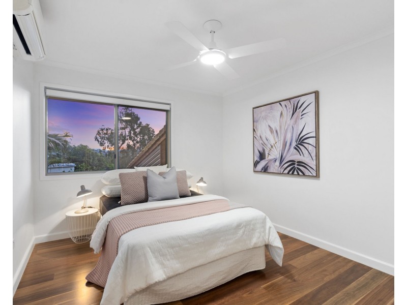 5 Lynell Street, Hamilton QLD 4007