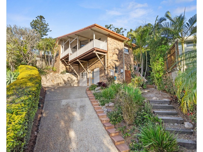 5 Lynell Street, Hamilton QLD 4007