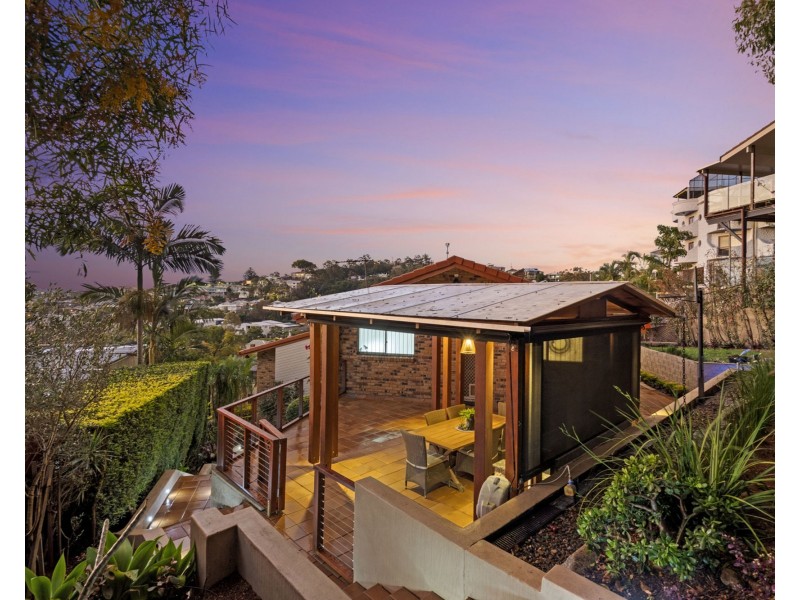 5 Lynell Street, Hamilton QLD 4007