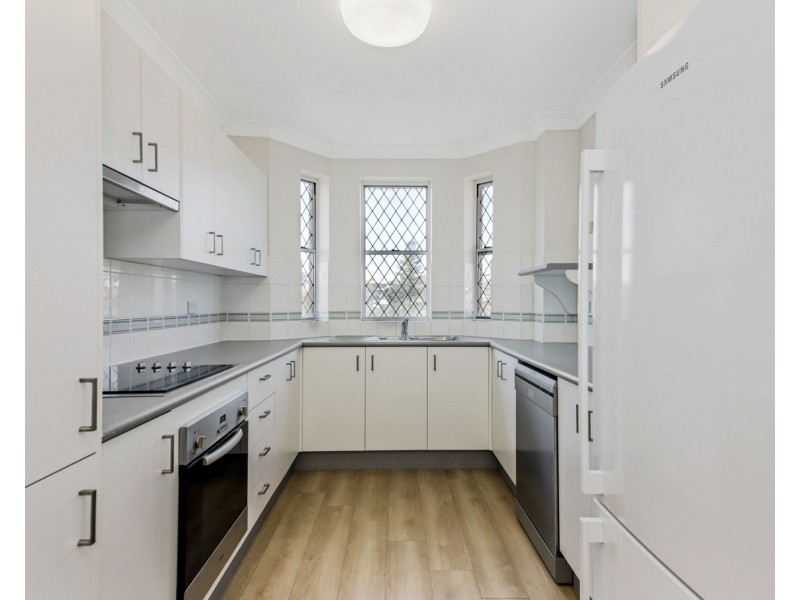 6/102 Pembroke Rd, Coorparoo QLD 4151