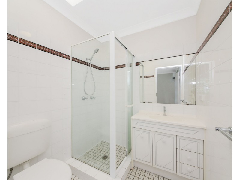 6/102 Pembroke Rd, Coorparoo QLD 4151