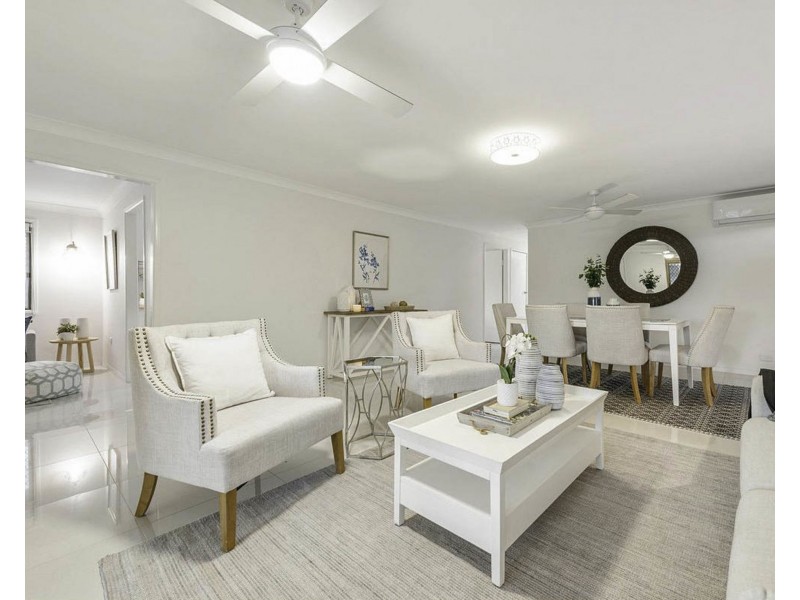 137 Sapphire Street, Holland Park QLD 4121