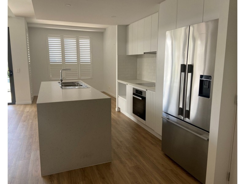 3/52-54 Dickens St, Norman Park QLD 4170