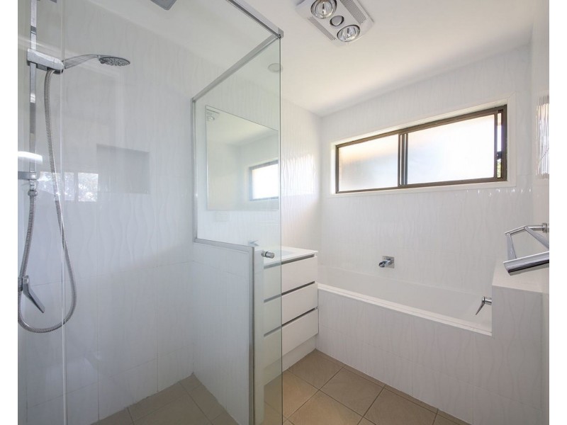 7 Robtrish Street, Manly West QLD 4179