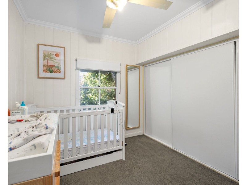 45A Burlington Street, Holland Park QLD 4121