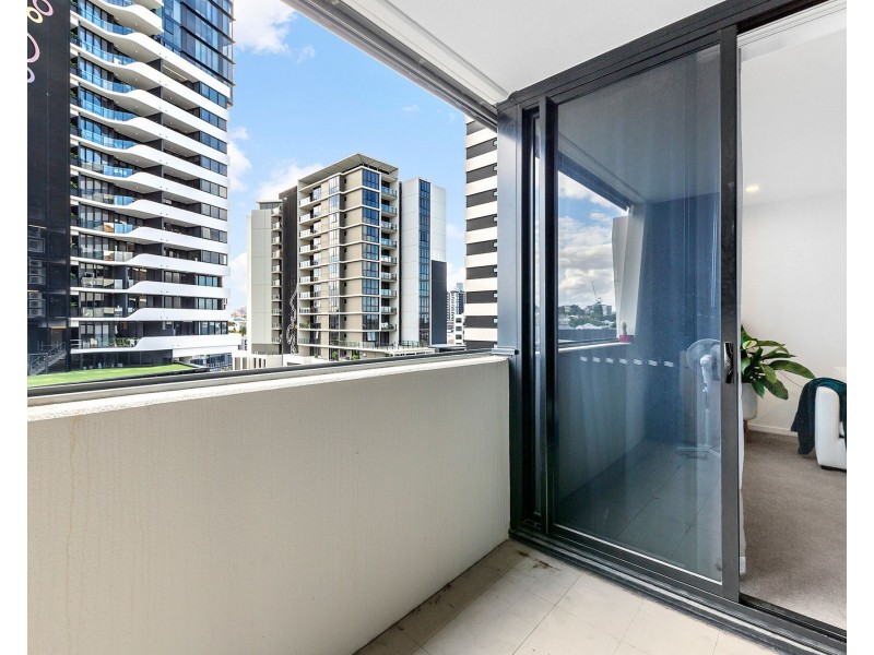 603/19 Deshon Street, Woolloongabba QLD 4102
