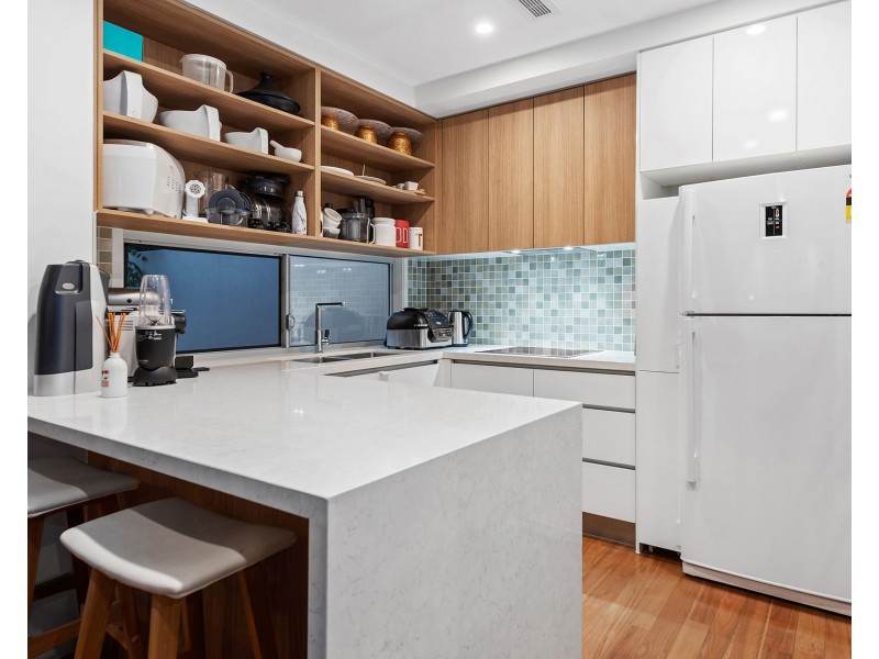 13A Birdwood Street, Coorparoo QLD 4151