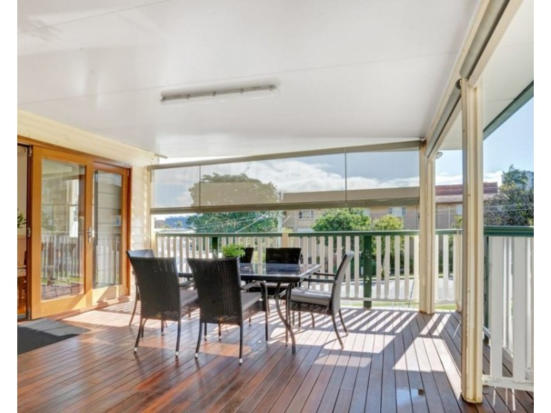 40 Macaulay Street, Coorparoo QLD 4151