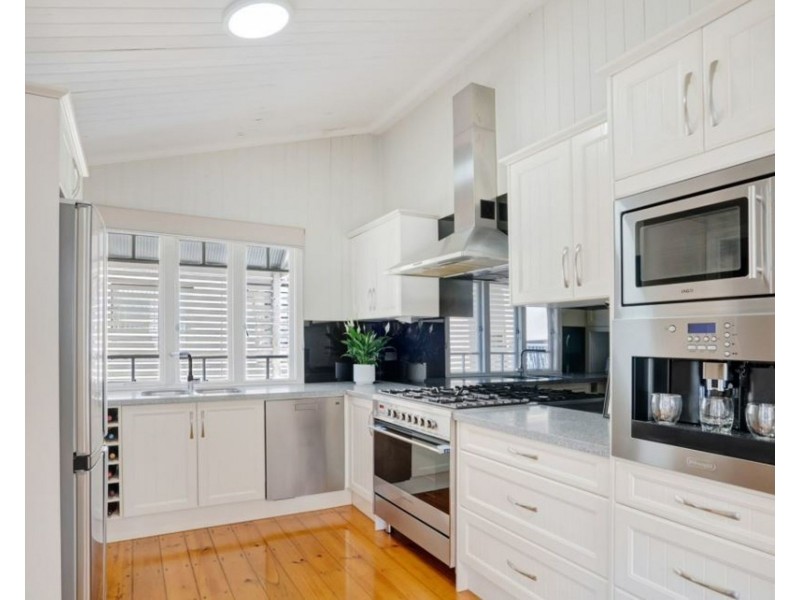 40 Macaulay Street, Coorparoo QLD 4151