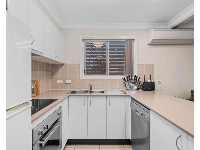 2/4-6 East Street, Camp Hill QLD 4152