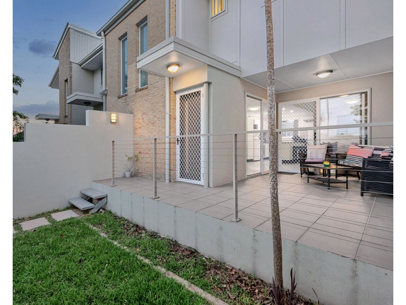 2/4-6 East Street, Camp Hill QLD 4152