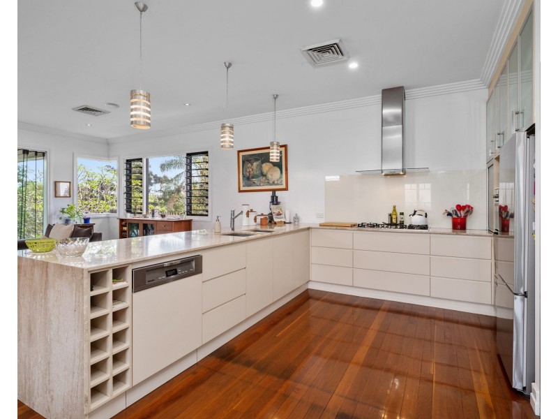 18 Salisbury Street, Coorparoo QLD 4151