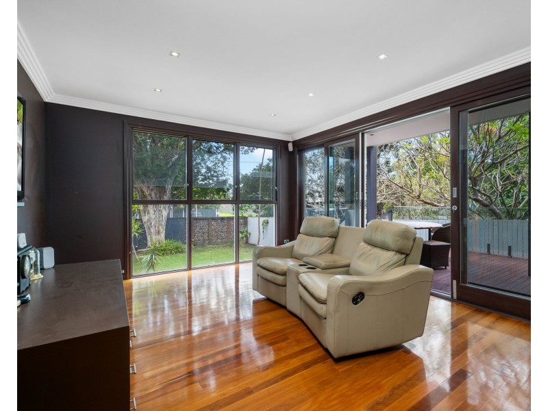 18 Salisbury Street, Coorparoo QLD 4151