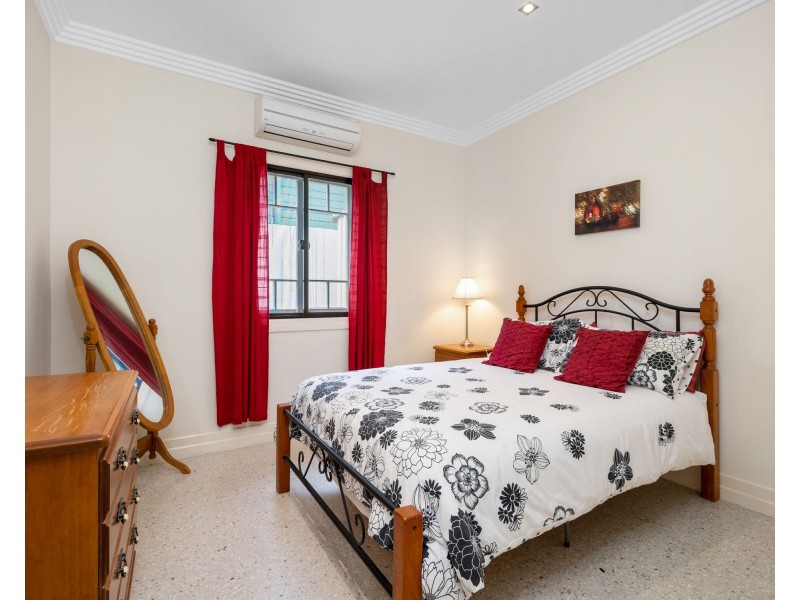 18 Salisbury Street, Coorparoo QLD 4151