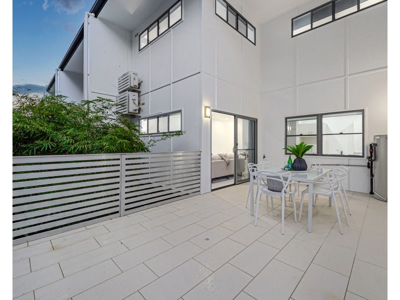 2/101 Jones Road, Carina Heights QLD 4152