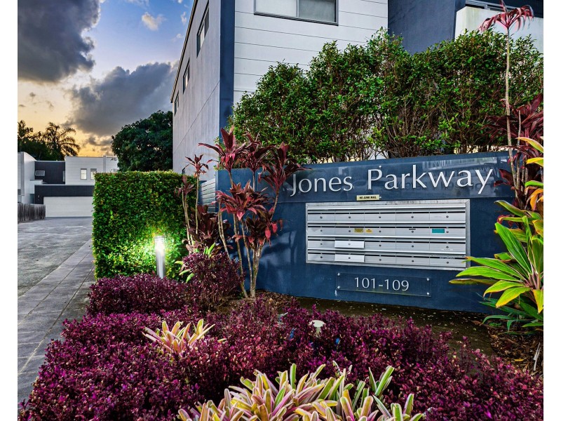 2/101 Jones Road, Carina Heights QLD 4152