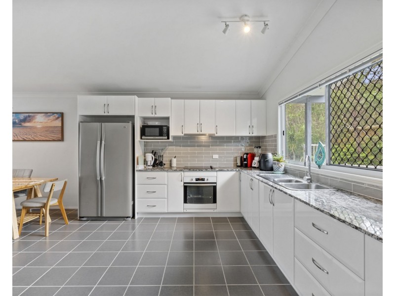 10 Alistair Court, Macleay Island QLD 4184