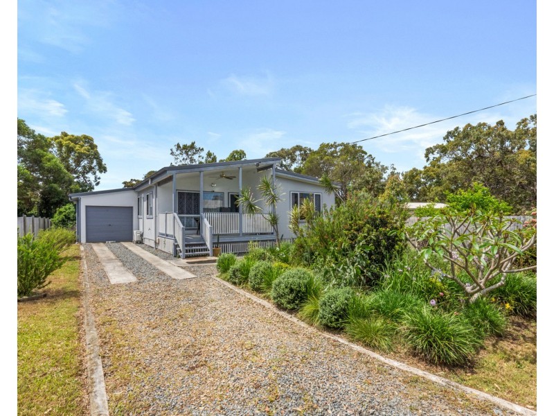 10 Alistair Court, Macleay Island QLD 4184
