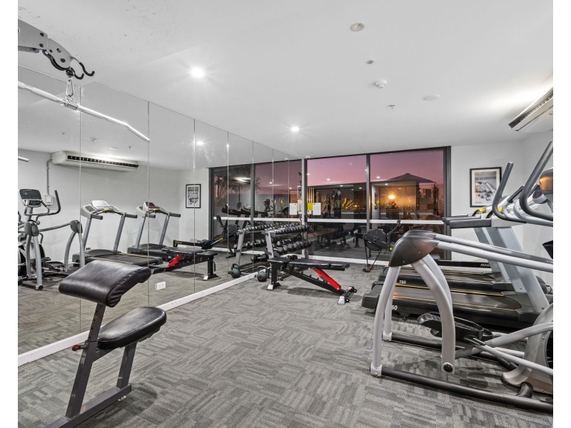 10606/300 Old Cleveland Road, Coorparoo QLD 4151