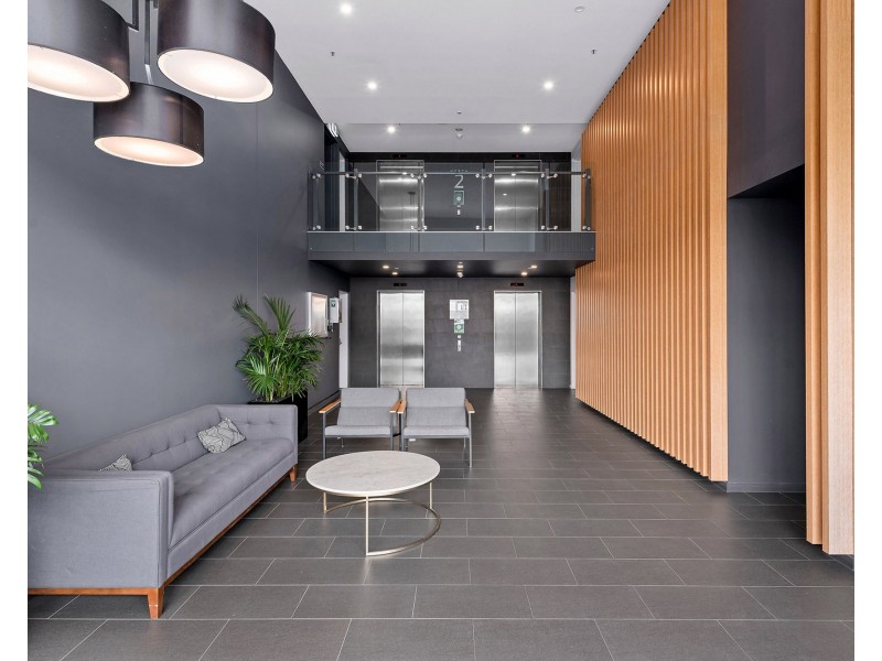 10606/300 Old Cleveland Road, Coorparoo QLD 4151