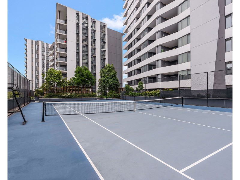 10606/300 Old Cleveland Road, Coorparoo QLD 4151