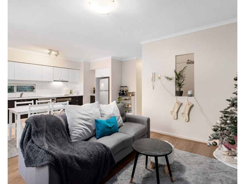 208/18 Richmond Road, Morningside QLD 4170