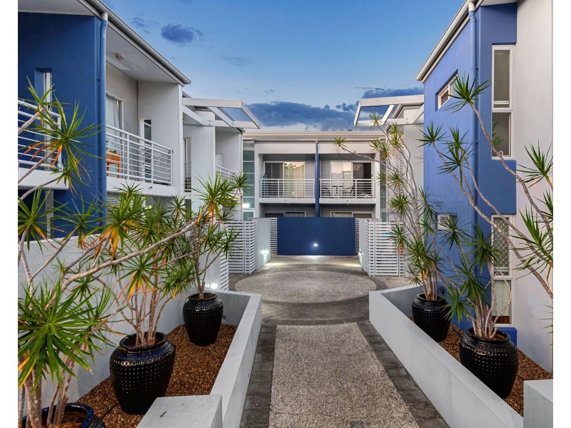 208/18 Richmond Road, Morningside QLD 4170