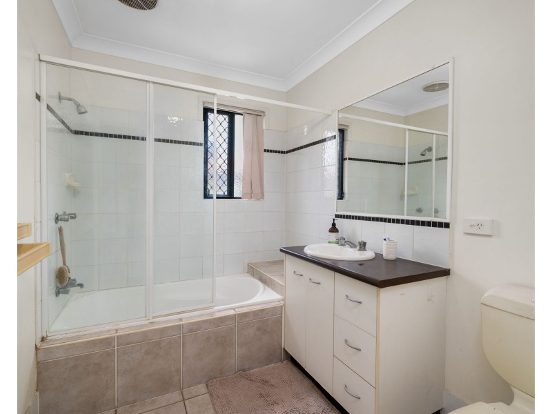 9/7 Nev Close, Wishart QLD 4122