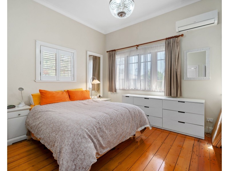 1 Arras Street, Yeronga QLD 4104