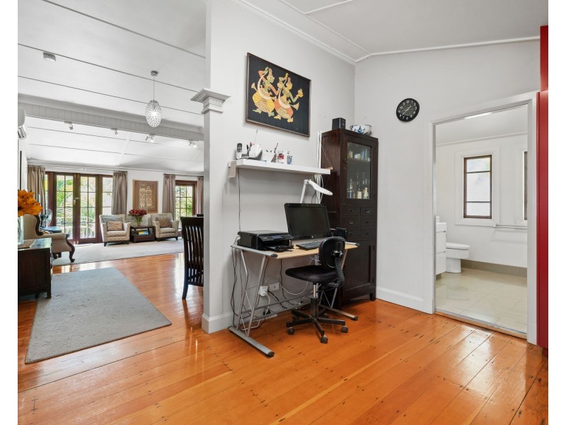 1 Arras Street, Yeronga QLD 4104