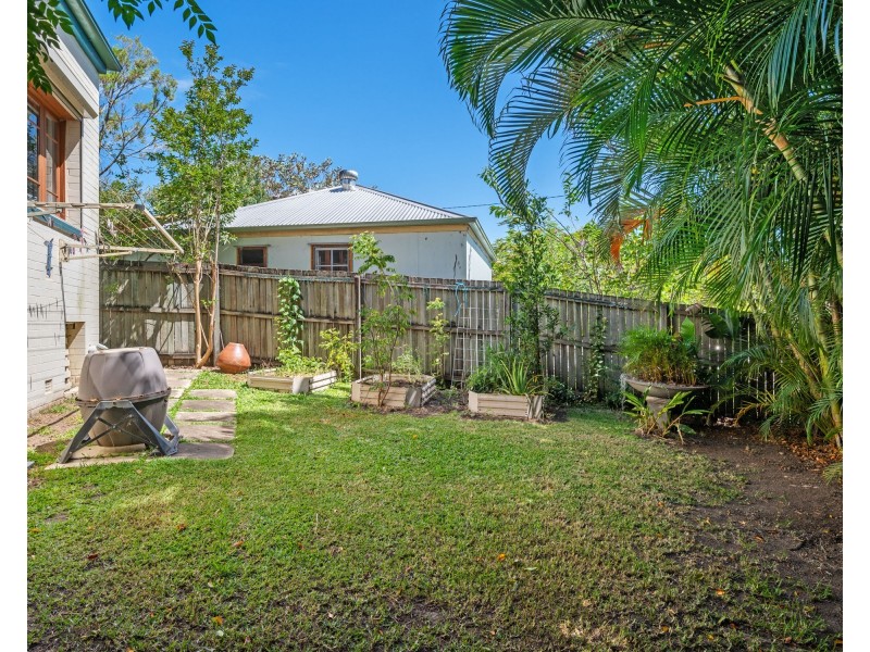 1 Arras Street, Yeronga QLD 4104