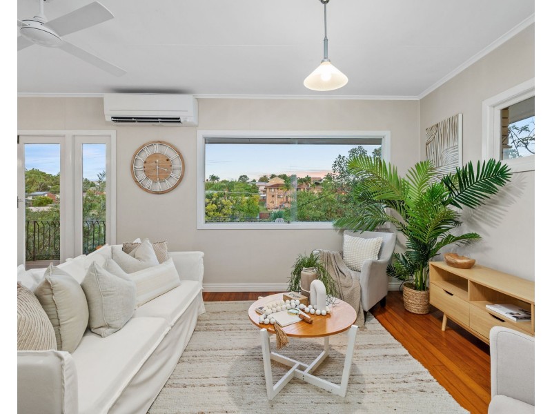 1654 Creek Road, Carina QLD 4152