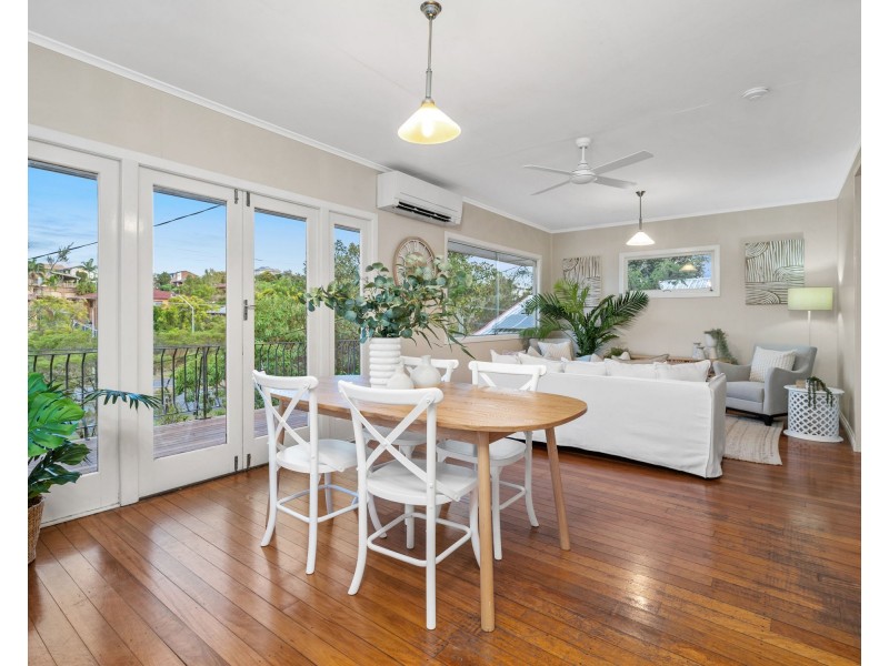 1654 Creek Road, Carina QLD 4152