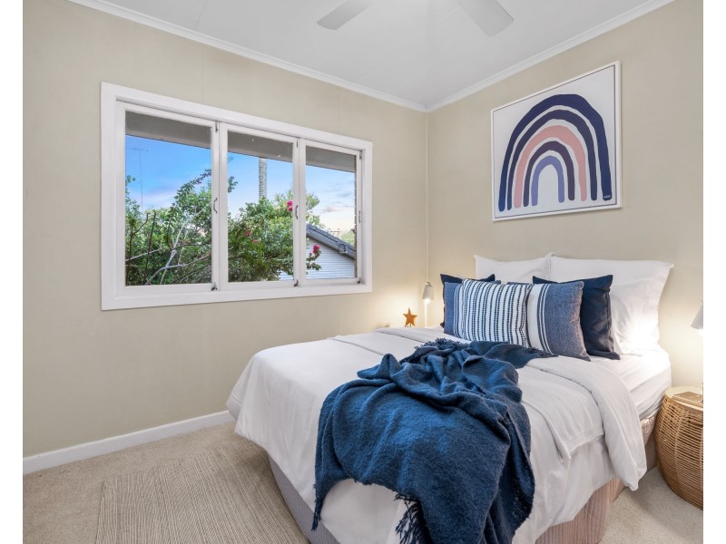 1654 Creek Road, Carina QLD 4152