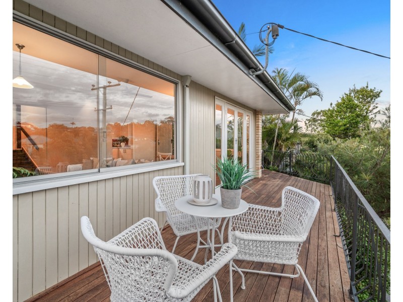 1654 Creek Road, Carina QLD 4152