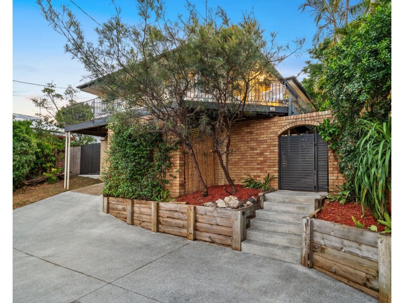 1654 Creek Road, Carina QLD 4152