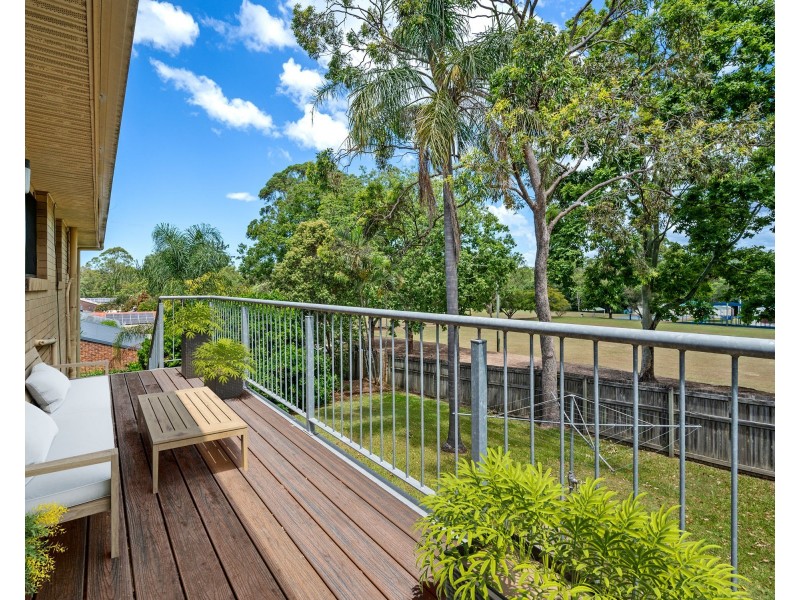 27 Kenora Street, Mansfield QLD 4122