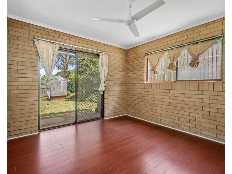 27 Kenora Street, Mansfield QLD 4122