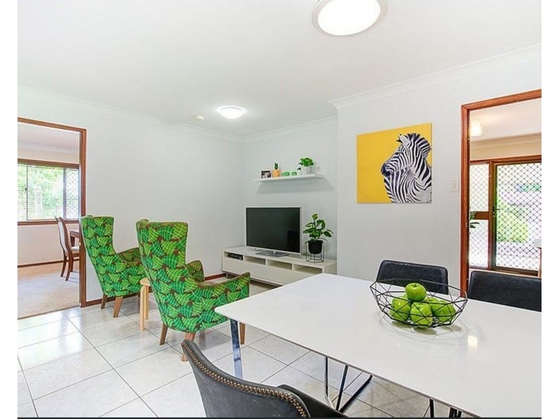 80 Cadogan Street, Carindale QLD 4152