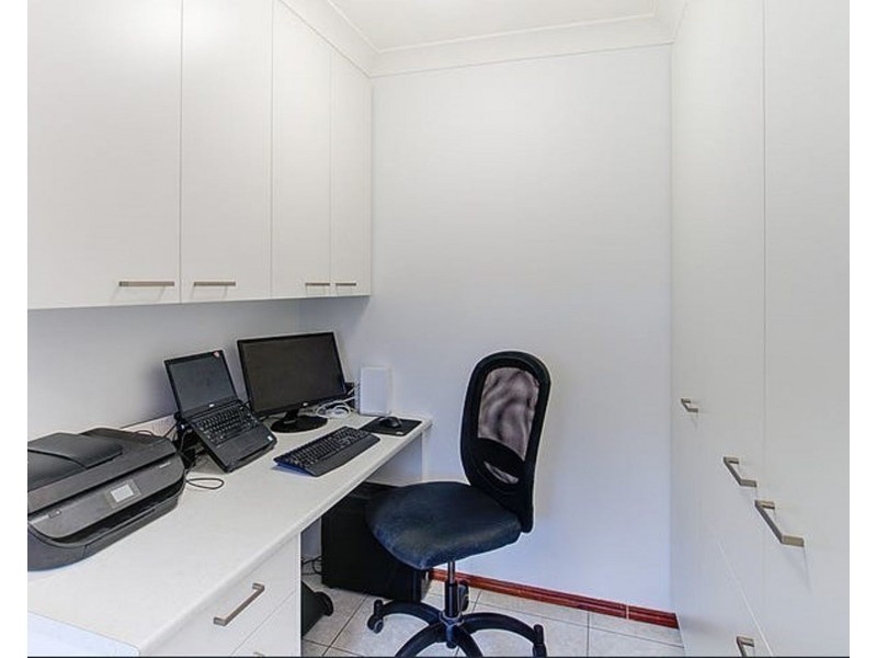 80 Cadogan Street, Carindale QLD 4152