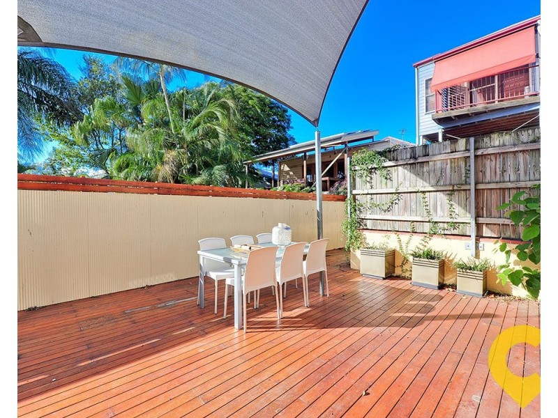 19 Water Street, Red Hill QLD 4059