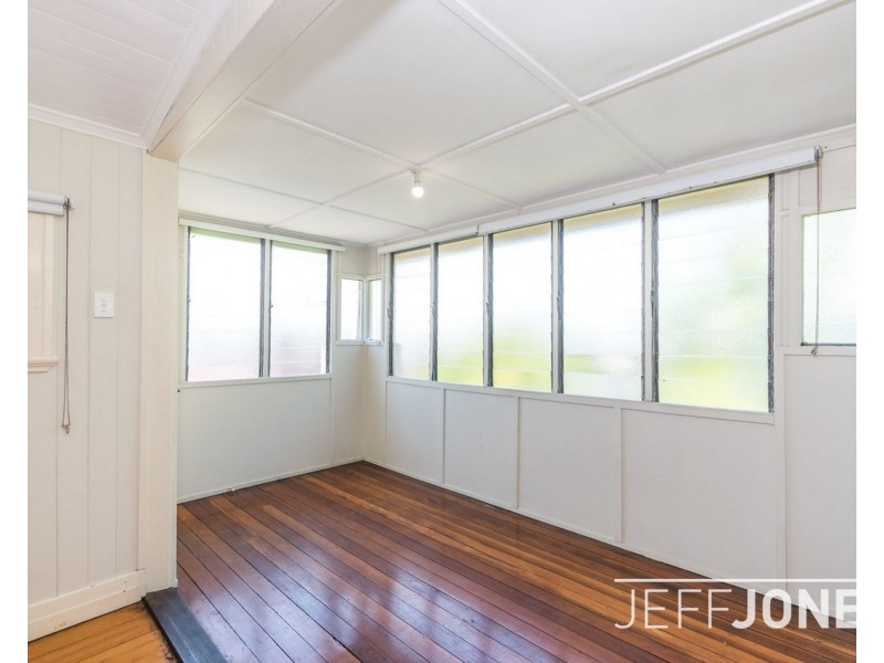 4 Nelson Street, Dutton Park QLD 4102