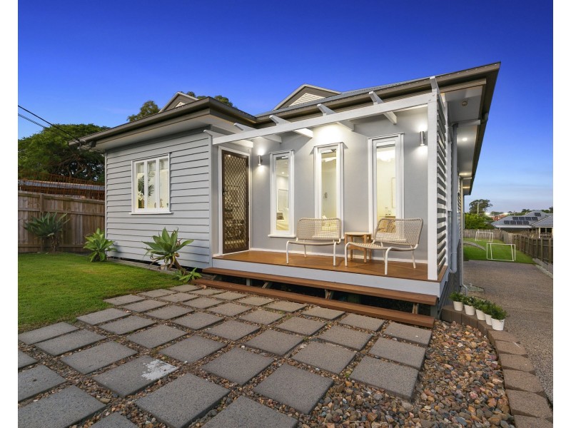 10 Olinda Street, Carina QLD 4152