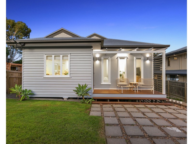 10 Olinda Street, Carina QLD 4152