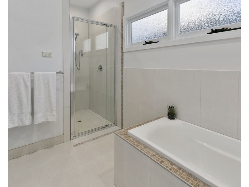 10 Olinda Street, Carina QLD 4152