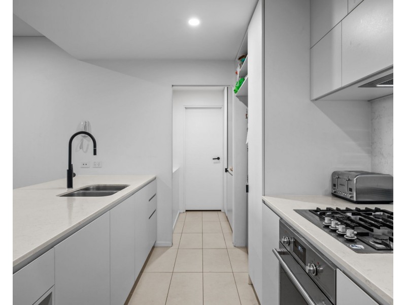 512/62 Logan Road, Woolloongabba QLD 4102