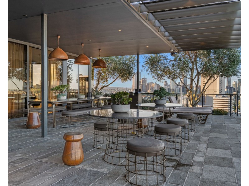 512/62 Logan Road, Woolloongabba QLD 4102