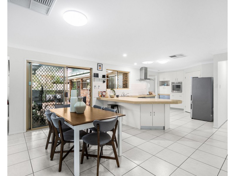 40 Barramay Street, Manly West QLD 4179